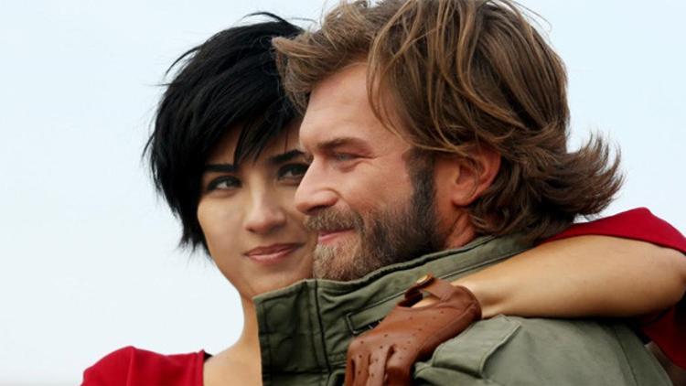 En yakışan çift: Kıvanç Tatlıtuğ ve Tuba Büyüküstün