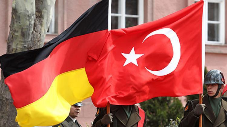 Almanya’ya iltica eden Türklerin kabullerinde artış