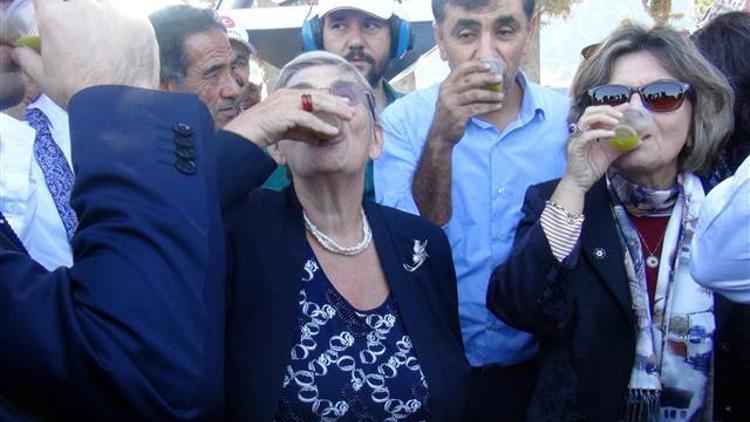 Karatay: Sayın vekilim kahvaltısız gelmiş, halbuki...