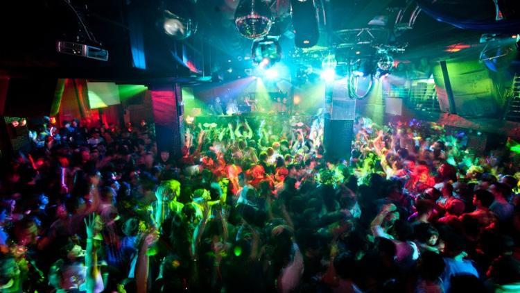New York'ta bir devir kapandı! Barlarda dans etmek serbest bırakıldı