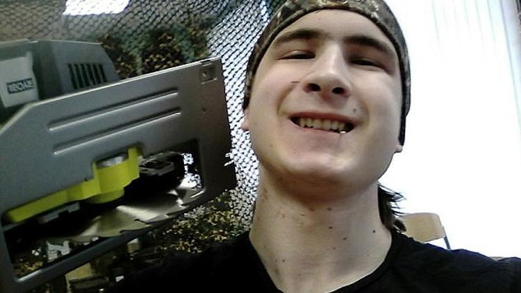 Korkunç olay! Öğretmeninin boğazını kesip cesediyle selfie çekildi