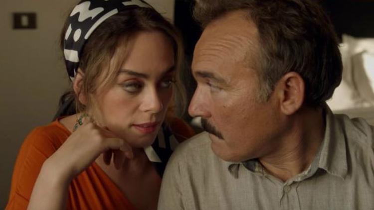 Gülse Birsel'in Aile Arasında filminden ilk tanıtım geldi!