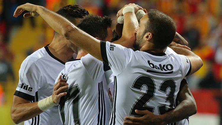 Beşiktaş'ın forvetleri Göztepe'yi yıktı!