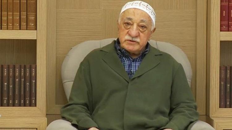 Örgüt üyelerine motive etmek için iç çamaşırı göndermiş!