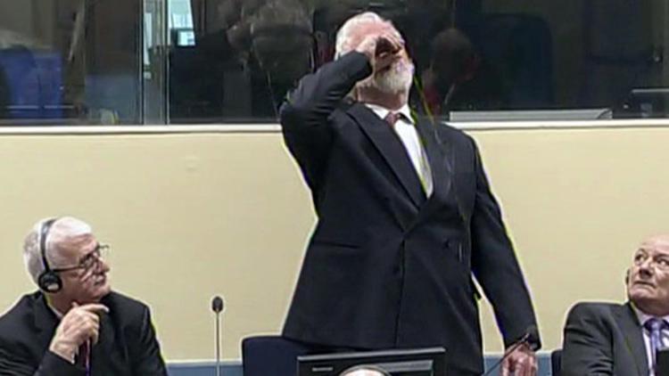 Kararı duydu zehir içti