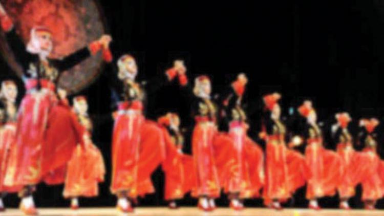 İnterpol de halaya girdi