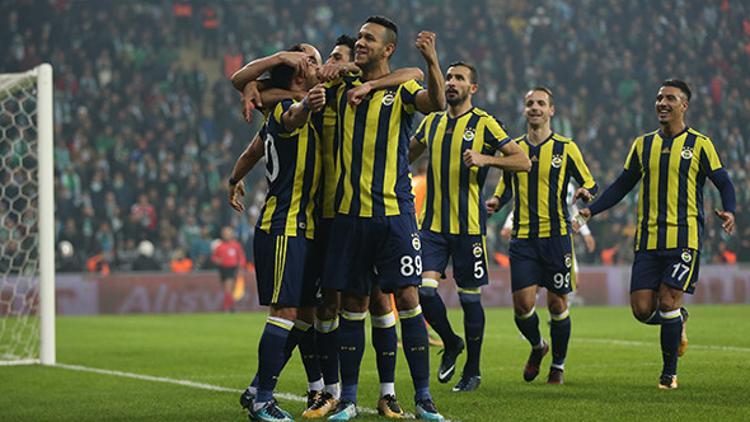 Fenerbahçe için flaş yorum! Sağlam oynuyor, böyle giderse...