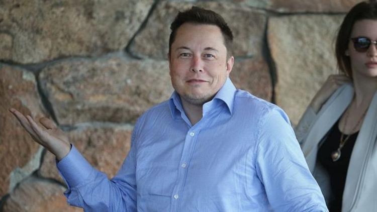 Elon Musk telefon numarasını Twitter'dan 16 milyon takipçisiyle paylaştı