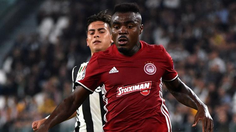 Emenike'ye büyük şok! Bu da oldu...