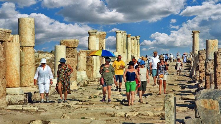 Turistlerin tercihi yine Türkiye! 2016 öncesine dönüyor...
