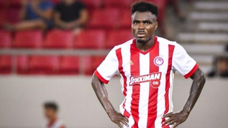 Emenike dönüyor! İşte sürpriz teklif...