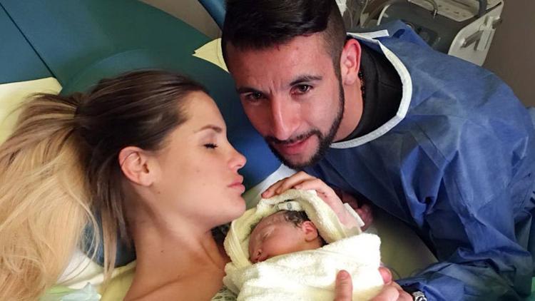 Mauricio Isla Gala Caldirola ile ilgili görsel sonucu