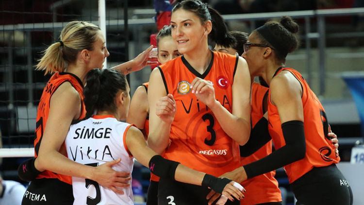 Eczacıbaşı Fenerbahçe'ye set vermedi