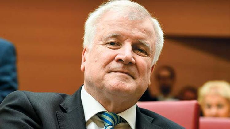 Bakan’ın ilk demeci: İslam, Almanya’ya ait değil