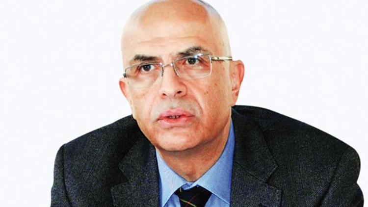 Bir yıldır tek başına