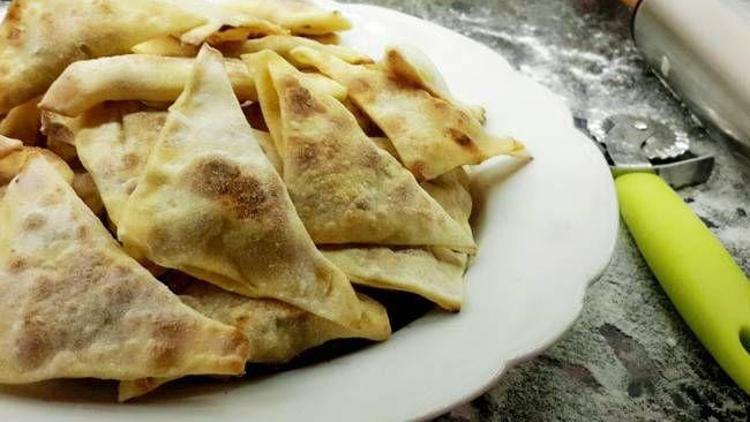 Bir lokmalık üçgenler tarifi