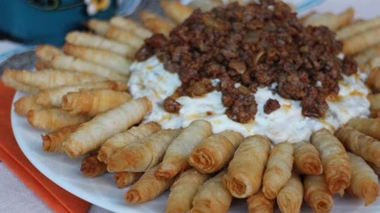 Çıtır kozalı yoğurtlu köz patlıcan tarifi