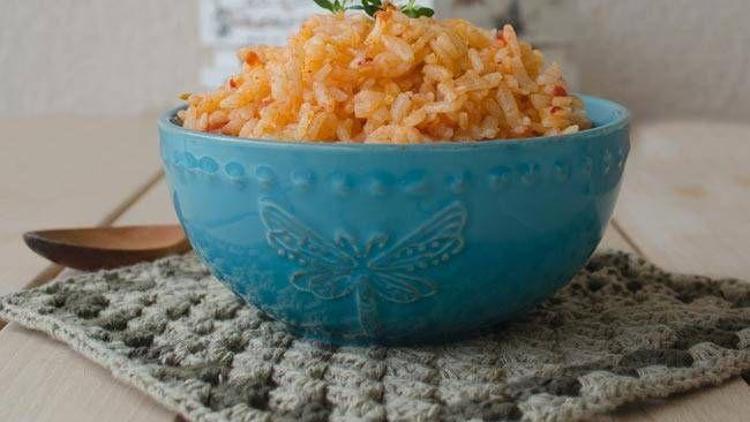 Domatesli pirinç pilavı tarifi