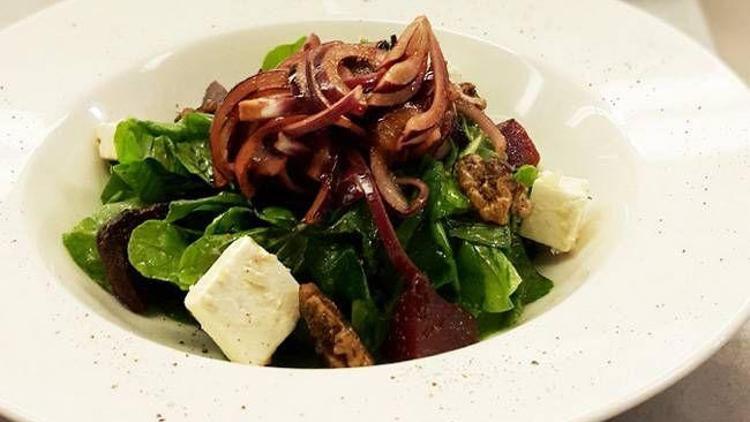 Keçi peynirli pancar salatası tarifi