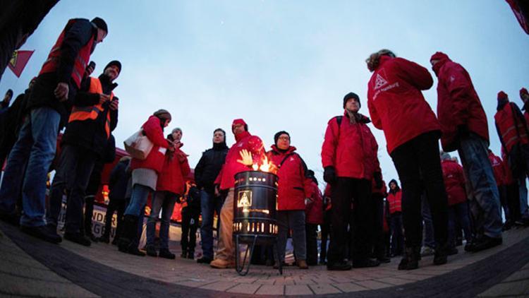 Grevler bugün de devam edecek... İki şehirde toplu ulaşım duracak