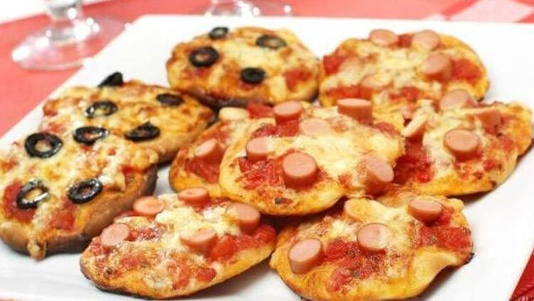 Minik pizzalar tarifi Pizza Tarifleri