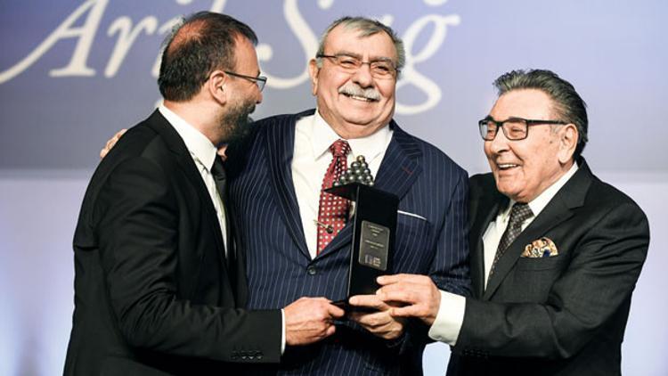 22. Aydın Doğan Ödülü 'bağlamanın efendisi'ne