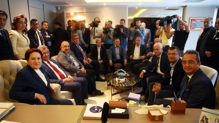 CHP’den İYİ Parti’ye 15 emanet vekil CHP’den İYİ Parti’ye 15 emanet vekil