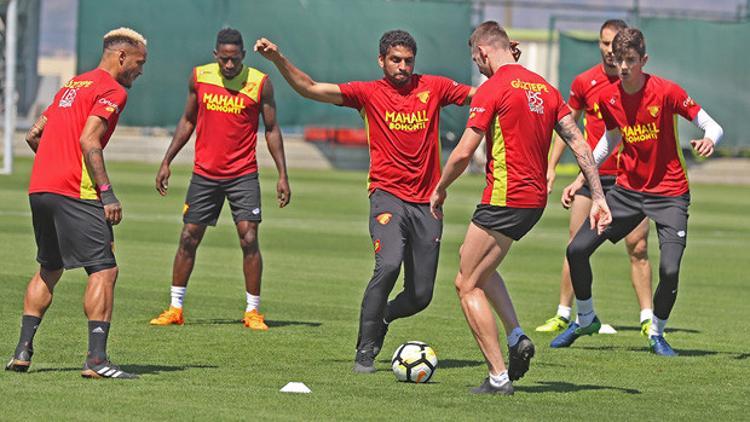 Göztepe'de Karabükspor maçı hazırlıkları devam ediyor