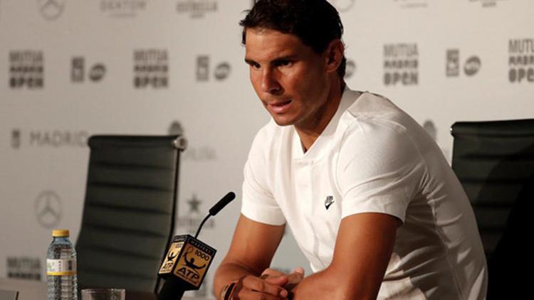 Rafael Nadal, rakip takımın atkısını takınca...