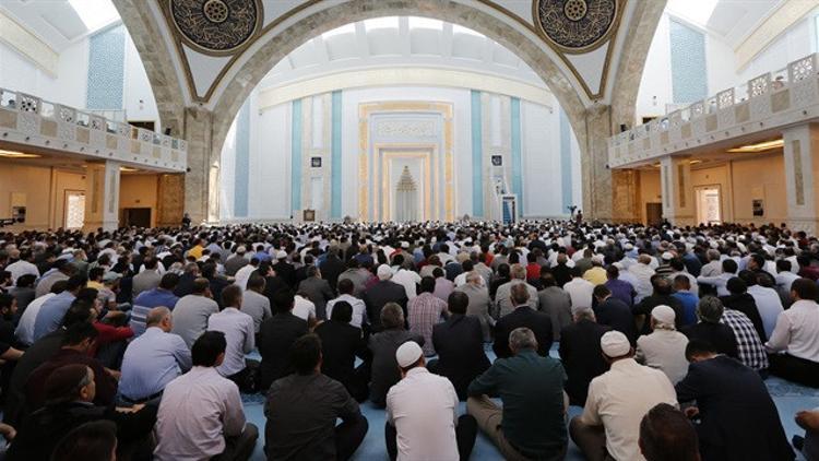 Cuma namazı saat kaçta? Diyanet il il cuma namazı saatleri