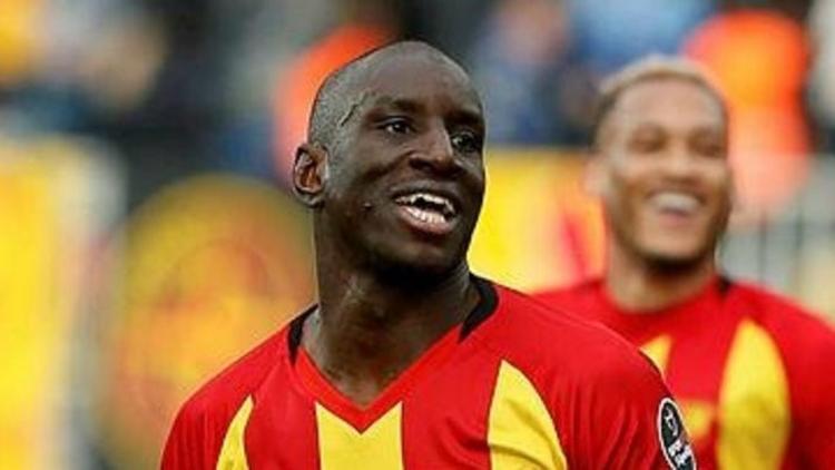 Ve Demba Ba imzayı attı!