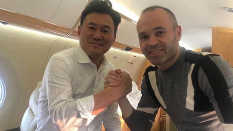 Andres Iniesta Vissel Kobe'ye transfer oldu
