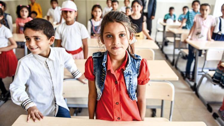 Geçici kampta AB'den kalıcı okul
