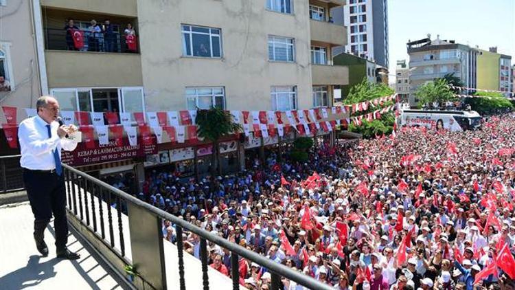 Herkesi aşağı indirdi... Muharrem İnce İstanbul'da konuştu