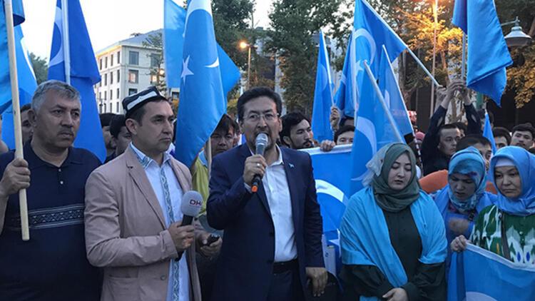 Doğu Türkistanlılardan Çin protestosu