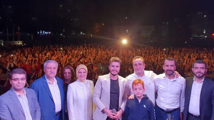 Mehmet Ağar'ın oğlu Tolga Ağar Elazığ'da Mustafa Ceceli konseriyle Seçmenlerini buluşturdu