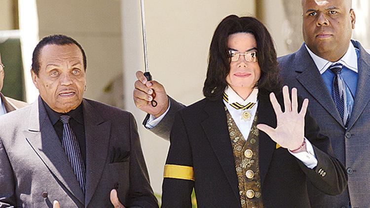 Jackson’ların babası öldü