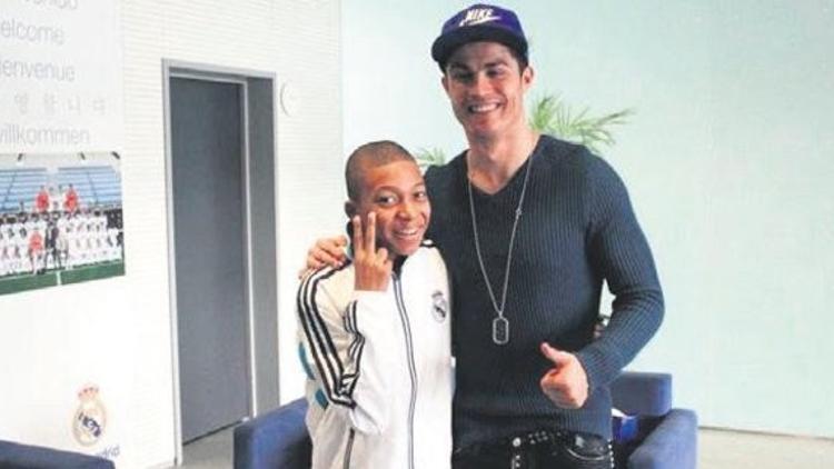 Mekanın sahibi Mbappe! Rusya'da...