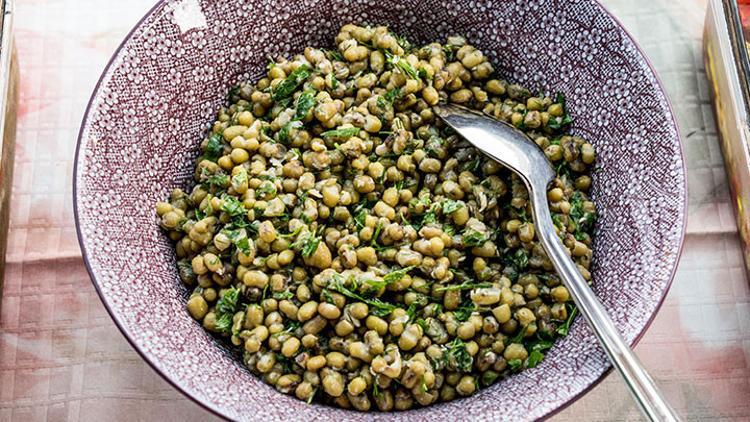 Maş fasulyeli salata tarifi