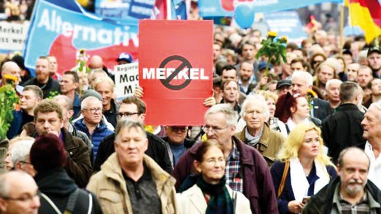 Radikal sağcı AfD’nin oyu SPD’yi yakaladı