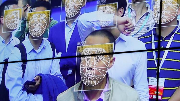 Çin yapay zekalı yüz tarama teknolojisi ile suçlu yakalıyor