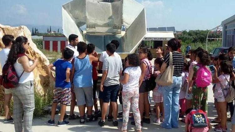 Mersinde öğrenciler Güneş Parkı gezdi