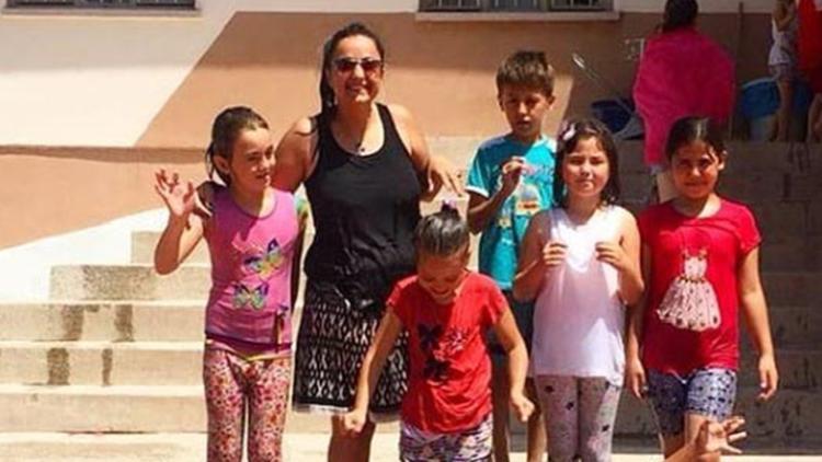 Öğrencileri için meyve yetiştirecek