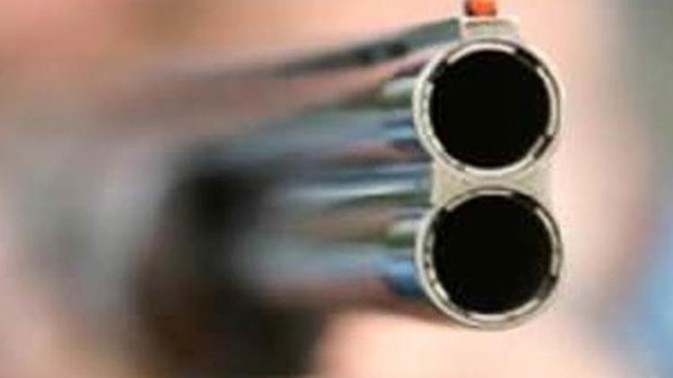 Balkondan husumetlilerinin üzerine ateş açtı: 1 ölü, 1 yaralı