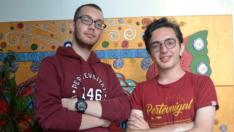 YKS'de derece alan iki sıra arkadaşı, aynı üniversiteyi hedefliyor