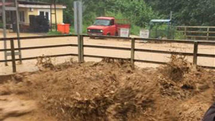 Son dakika... Meteoroloji'den iki ilçe için 'acil taşkın uyarısı'