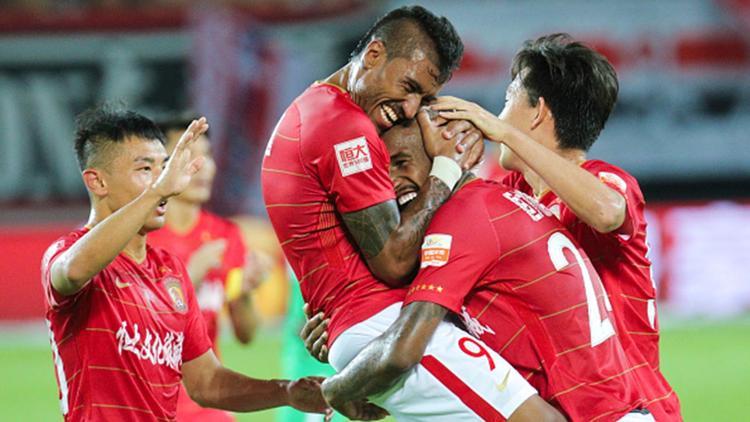 Talisca yeniden sahneye çıkıyor! Hem oyna, hem izle...