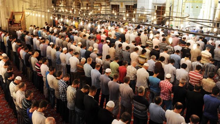 İstanbul ve Ankara Cuma namazı kaçta? Diyanet Cuma saati bilgisi