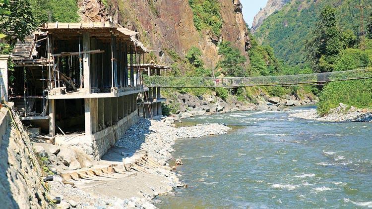 'Barış fırsatçıları' durmuyor