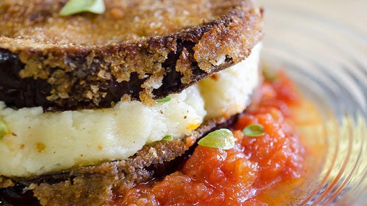 Patates püreli patlıcan sandviç tarifi